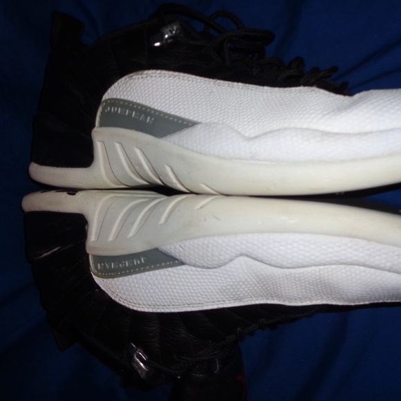 size 9 men's nike air jordan xii shoes